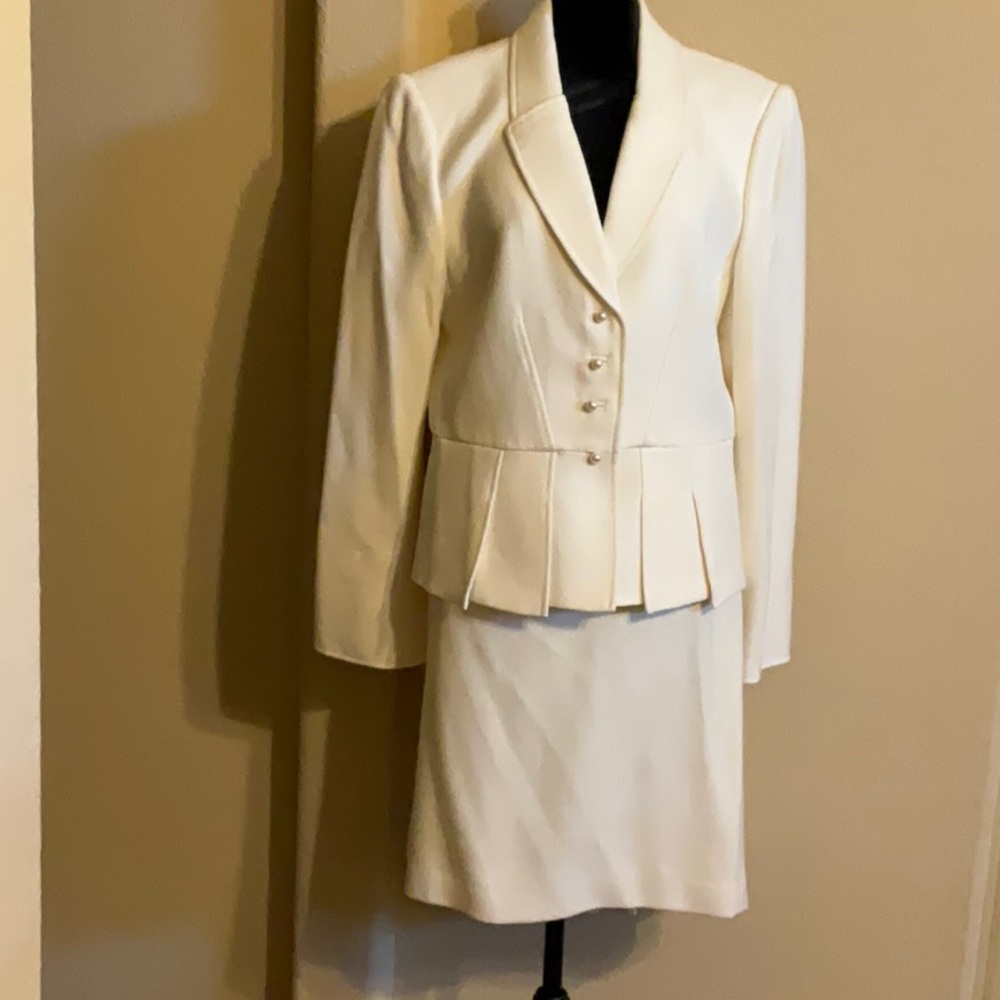 Womens Skirt Set